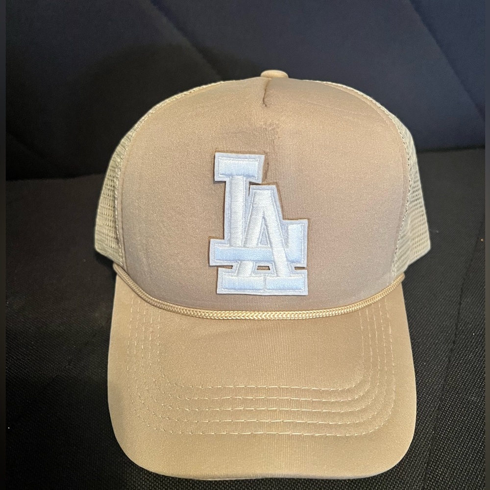 Los Angeles LA Dodgers Tan Trucker Hat